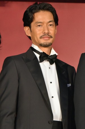 映画『孤狼の血』完成披露試写会に登場した竹野内豊