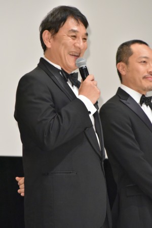 映画『孤狼の血』完成披露試写会に登場したピエール瀧
