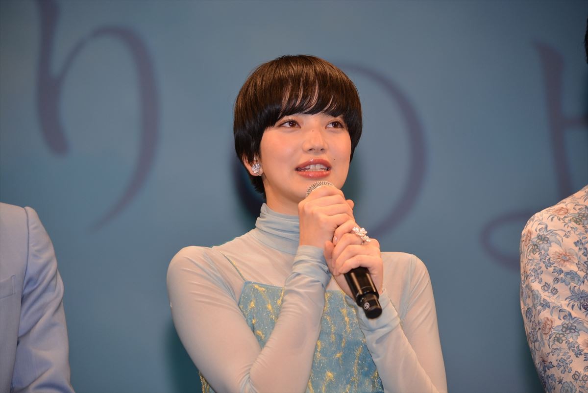 大泉洋、小松菜奈ら若手俳優から絶賛されるも、ボヤキ節全開！