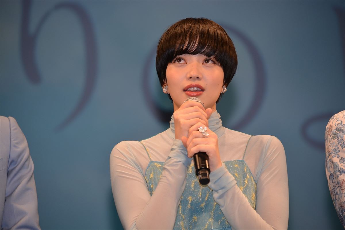 大泉洋、小松菜奈ら若手俳優から絶賛されるも、ボヤキ節全開！