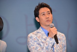 映画『恋は雨上がりのように』完成披露試写会に登壇した大泉洋