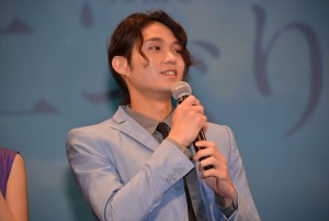 映画『恋は雨上がりのように』完成披露試写会に登壇した磯村勇斗