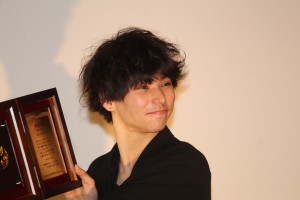 「第27回日本映画プロフェッショナル大賞」授賞式に出席した村上虹郎