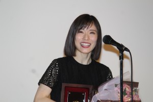 「第27回日本映画プロフェッショナル大賞」授賞式に出席した松岡茉優