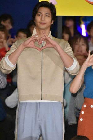 映画『となりの怪物くん』初日舞台挨拶に登壇した速水もこみち