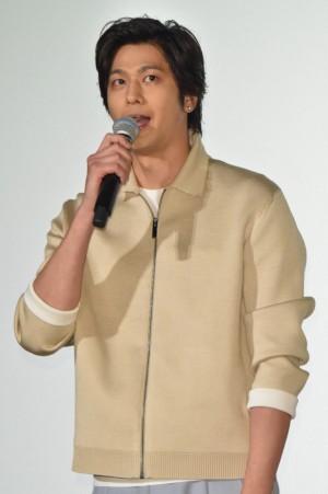 映画『となりの怪物くん』初日舞台挨拶に登壇した速水もこみち