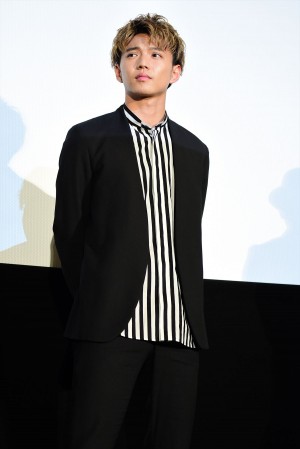 佐藤大樹、『ママレード・ボーイ』公開記念舞台挨拶に登壇