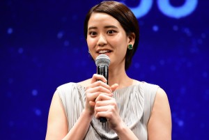 山崎紘菜、『50回目のファーストキス』完成披露舞台挨拶に登壇