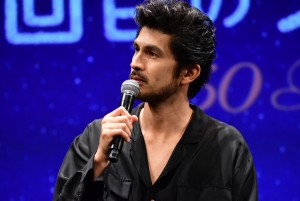 平井堅、『50回目のファーストキス』完成披露舞台挨拶に登壇