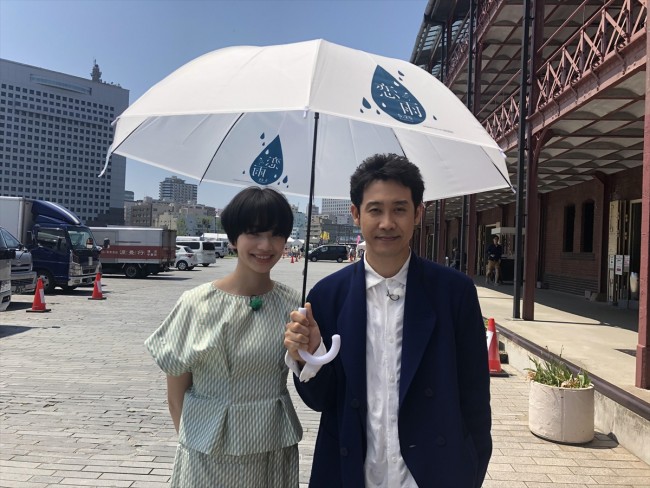 『恋は雨上がりのように』に出演する小松菜奈と大泉洋