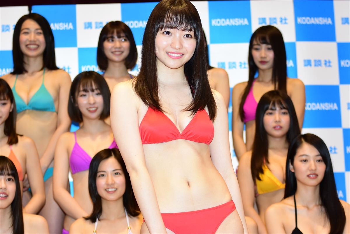 「ミスマガジン2018」ベスト16メンバー、水着姿を披露