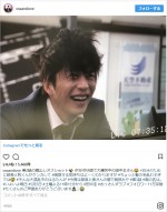 ぼさぼさ頭が母性本能をくすぐる田中圭オフショット　※『おっさんずラブ』インスタグラム