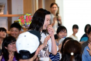 「永野芽郁 in 半分、青い。」PHOTO BOOK発売記念イベントに登場した永野芽郁