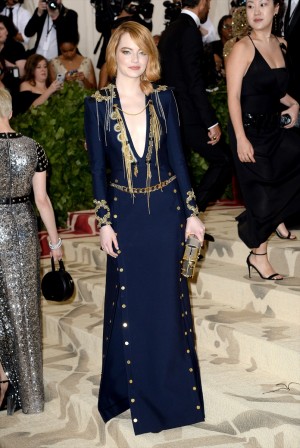 MET GALA2018にて、エマ・ストーン
