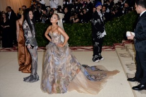 アリアナ・グランデ、MET GALA2018に登場
