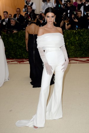ケンダル・ジェンナー、MET GALA2018に登場
