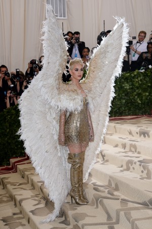 ケイティ・ペリー、MET GALA2018に登場