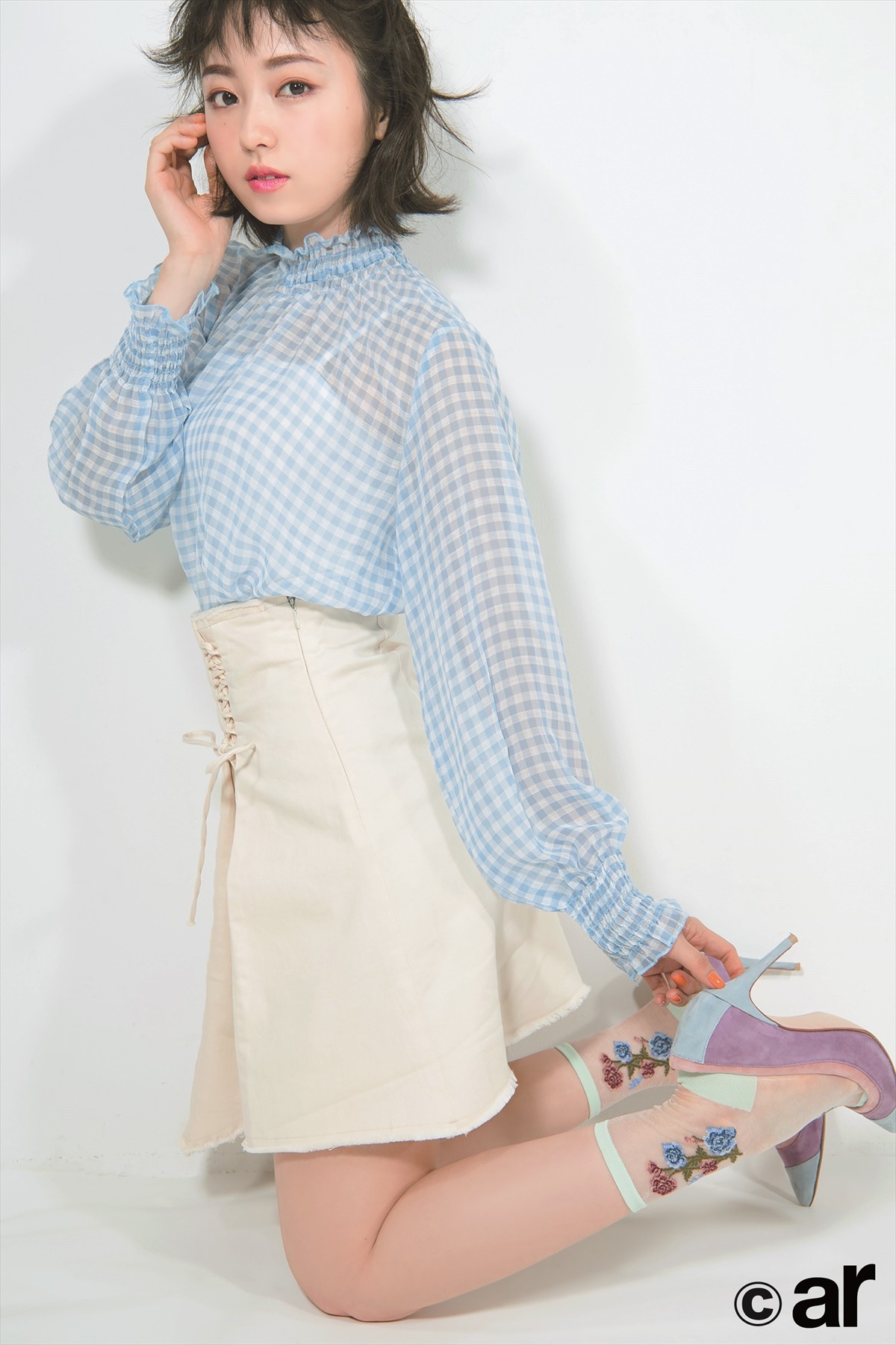 広瀬すず、透明感あふれるワイルド美ボディ披露　目標の肌は綾瀬はるか