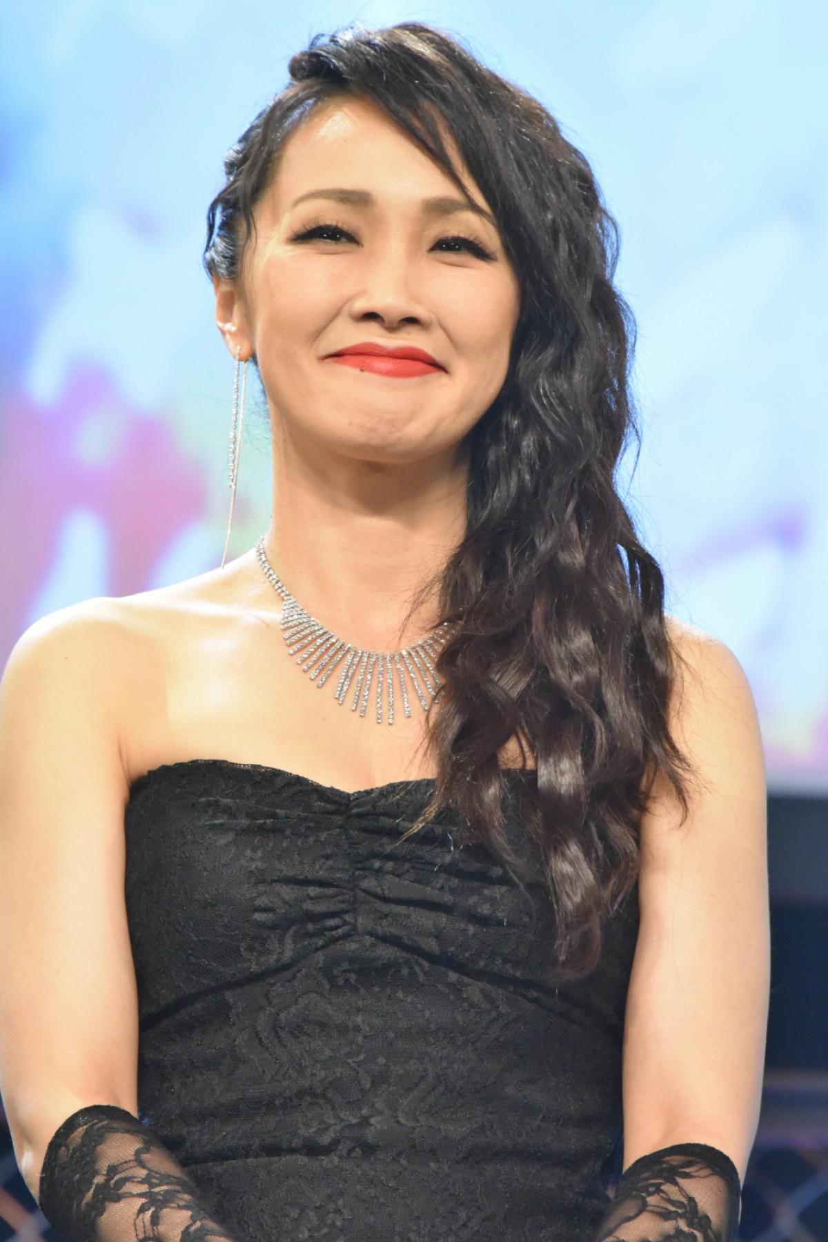 長澤まさみ、ヘヴィメタ演劇に挑戦「魂を解放していきたい」