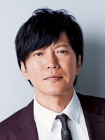 プレミアムドラマ『捜査会議はリビングで！』でダブル主演する田辺誠一