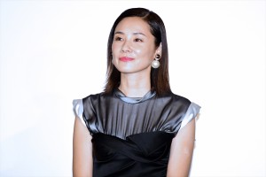 『ラブ×ドック』公開記念舞台挨拶に登壇した吉田羊