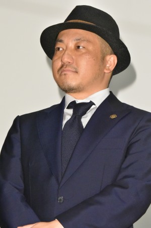 『孤狼の血』初日舞台挨拶に登壇した白石和彌監督