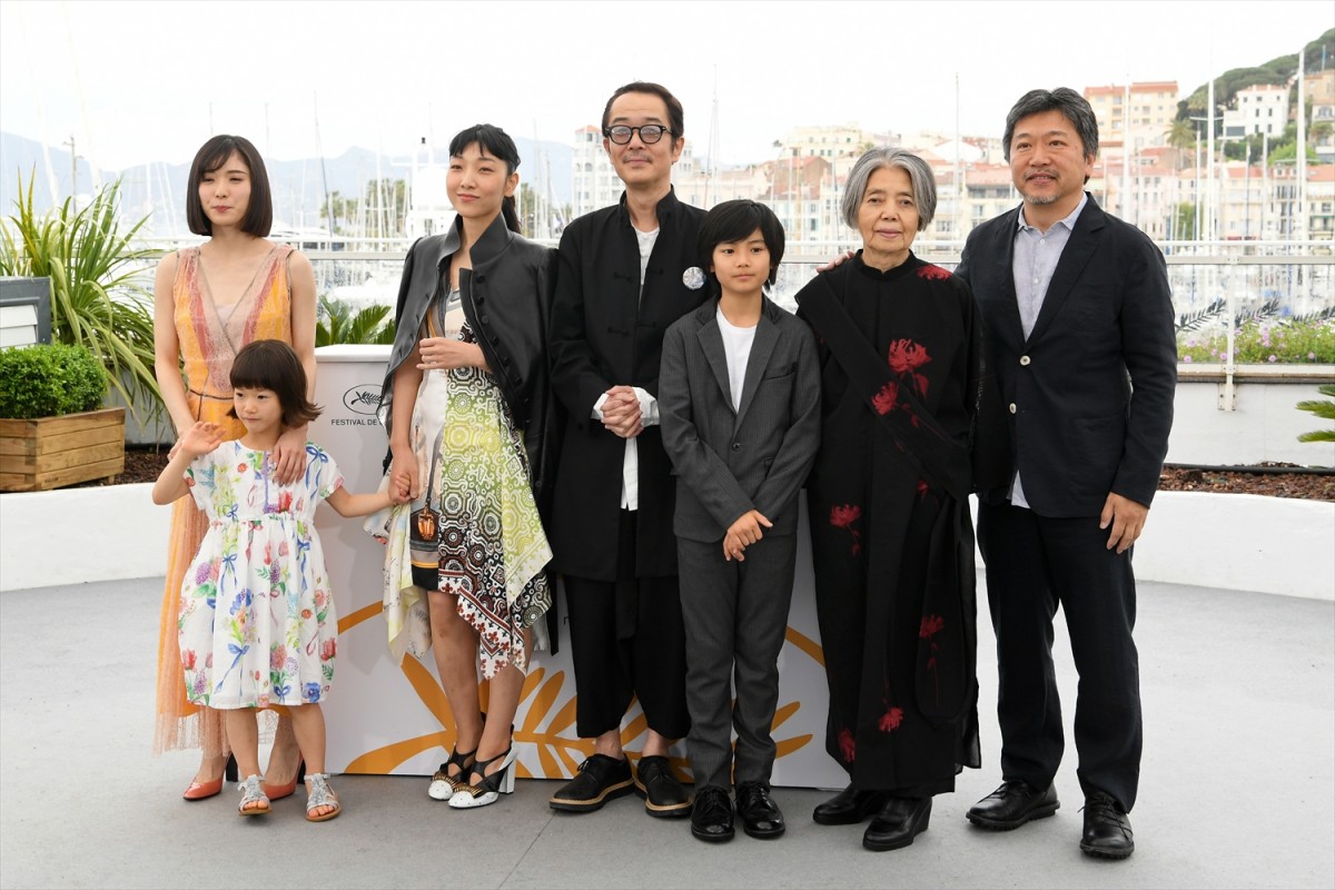 『万引き家族』是枝監督・キャスト、カンヌ映画祭フォトコール＆記者会見に出席