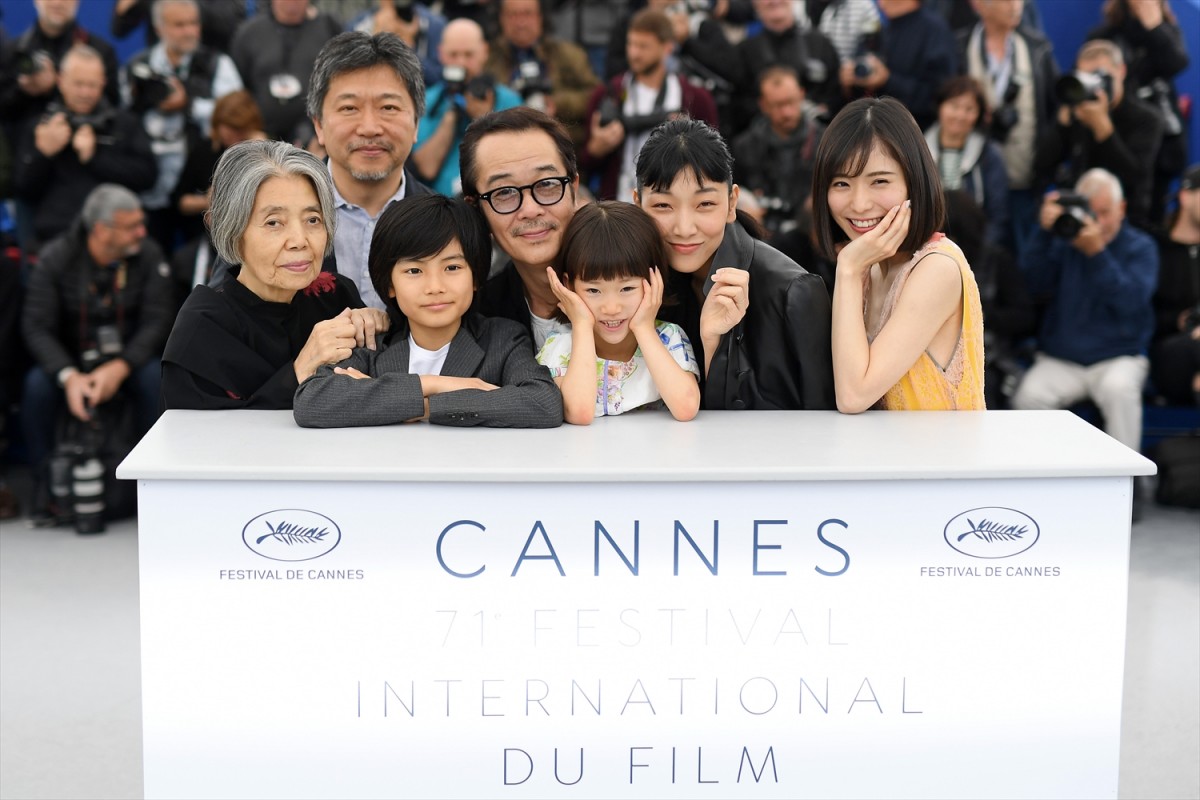 『万引き家族』是枝監督・キャスト、カンヌ映画祭フォトコール＆記者会見に出席