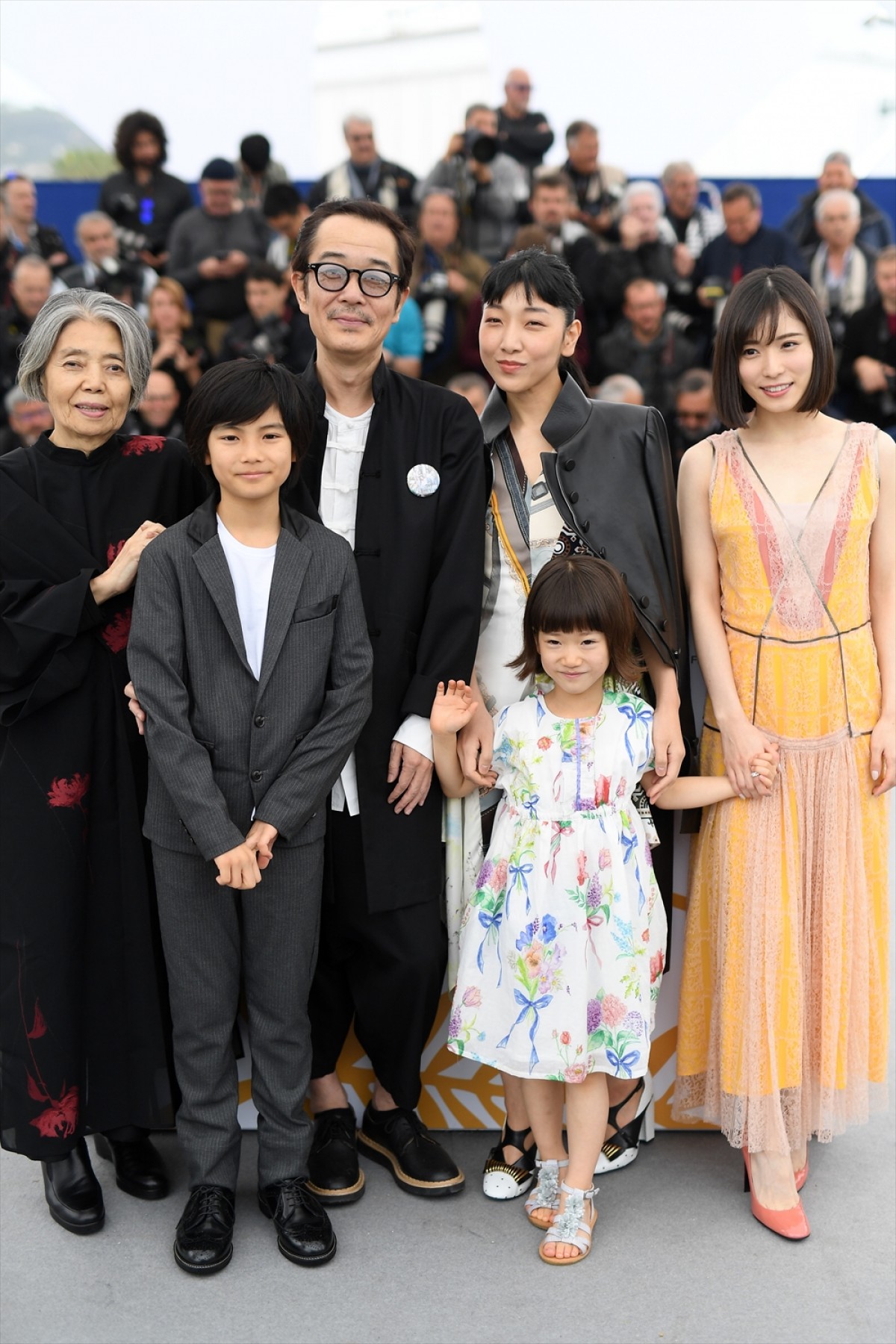 『万引き家族』是枝監督・キャスト、カンヌ映画祭フォトコール＆記者会見に出席