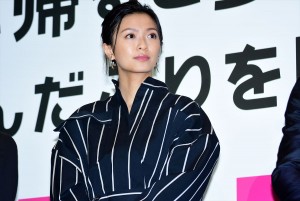 『家に帰ると妻が必ず死んだふりをしています。』完成披露試写会に登壇した榮倉奈々