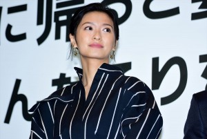 『家に帰ると妻が必ず死んだふりをしています。』完成披露試写会に登壇した榮倉奈々