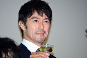『のみとり侍』初日舞台挨拶に登壇した阿部寛