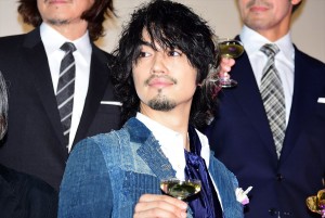 『のみとり侍』初日舞台挨拶に登壇した斎藤工