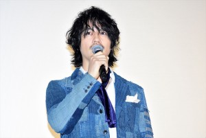 『のみとり侍』初日舞台挨拶に登壇した斎藤工