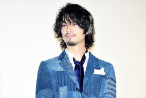 『のみとり侍』初日舞台挨拶に登壇した斎藤工