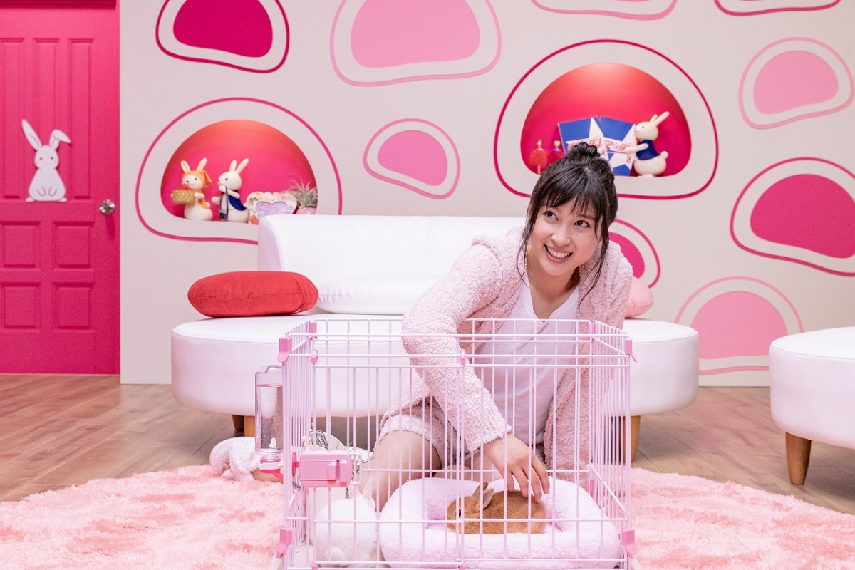 土屋太鳳、部屋着姿でリラックス　WEBムービーで「太鳳の部屋」紹介