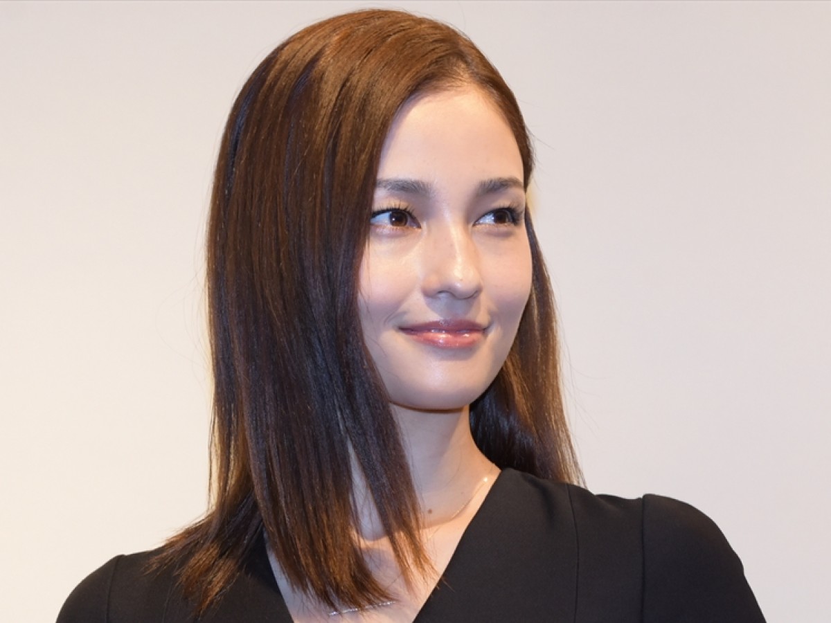 黒木メイサがインスタグラム開設　城田優も「いらっちゃい」と歓迎