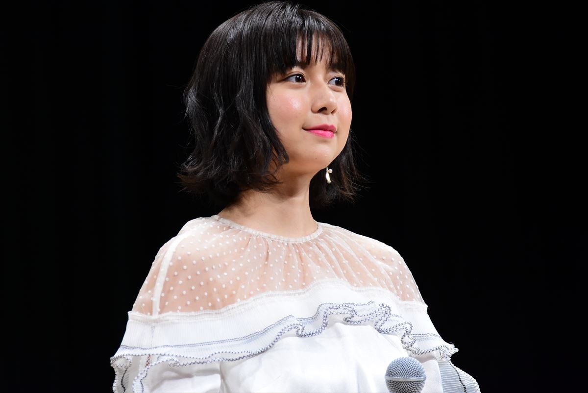 山崎賢人と鈴木亮平、ロケ地・旭川を満喫「羊とホルモンの森でした！」