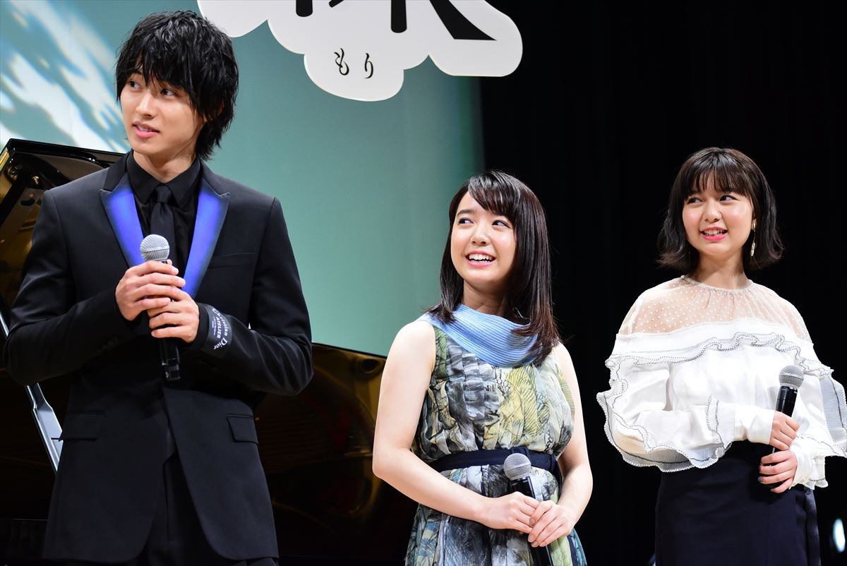 山崎賢人と鈴木亮平、ロケ地・旭川を満喫「羊とホルモンの森でした！」