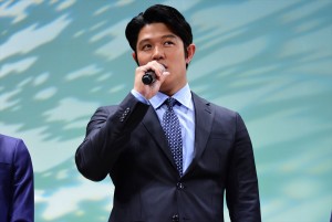 鈴木亮平、『羊と鋼の森』完成披露試写会に登場