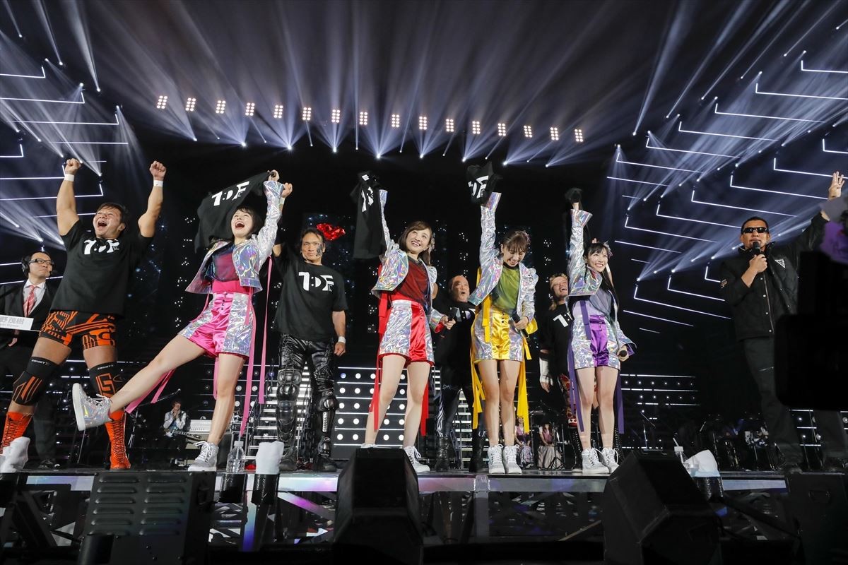 ももクロ、東京ドームで10周年を祝福　初のミュージカル挑戦も発表