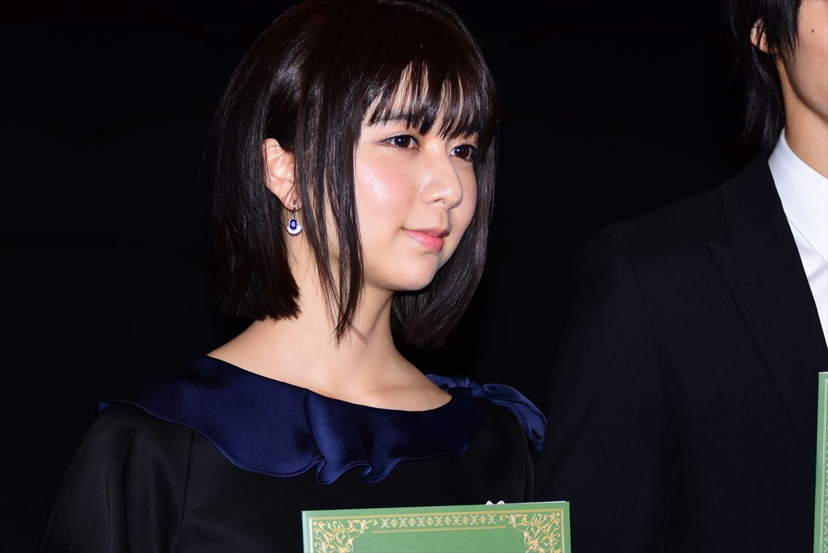 山崎賢人、天皇皇后両陛下と映画鑑賞「とても光栄な時間でした」