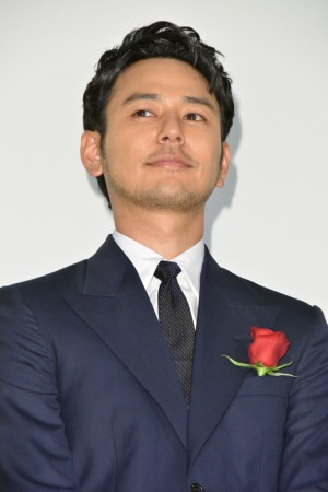 『妻よ薔薇のように 家族はつらいよIII』初日舞台挨拶に登壇した妻夫木聡