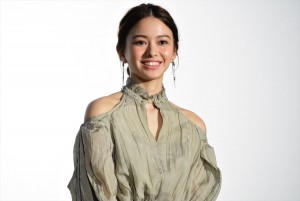 映画『恋は雨上がりのように』公開初日舞台挨拶に登壇した山本舞香