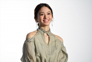 映画『恋は雨上がりのように』公開初日舞台挨拶に登壇した山本舞香