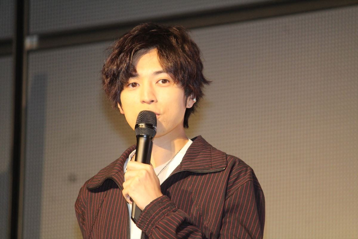 志尊淳、4人組アイドルとして生歌披露「楽しめたらいいなと」