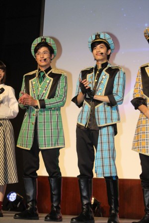 （左から）『劇場版ドルメンX』「特別試写会ファン感謝デー」に登場した堀井新太、志尊淳