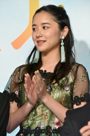 『虹色デイズ』完成披露試写会に登場した堀田真由