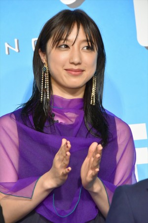 『虹色デイズ』完成披露試写会に登場した坂東希