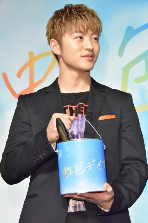 『虹色デイズ』完成披露試写会に登場した佐野玲於